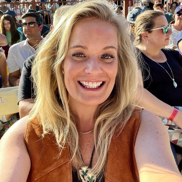 Meet your Posher, Juli - Picture 2 of 2